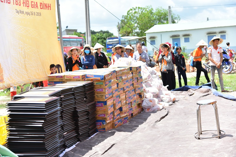 Tổng kết chương trình cúng dường Trai Tăng và Trao quà cho 183 hộ dân ở Tây Ninh (C225)