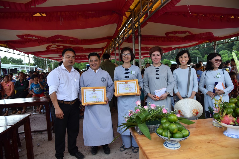 Tổng kết chương trình cúng dường Trai Tăng và Trao quà cho 183 hộ dân ở Tây Ninh (C225)