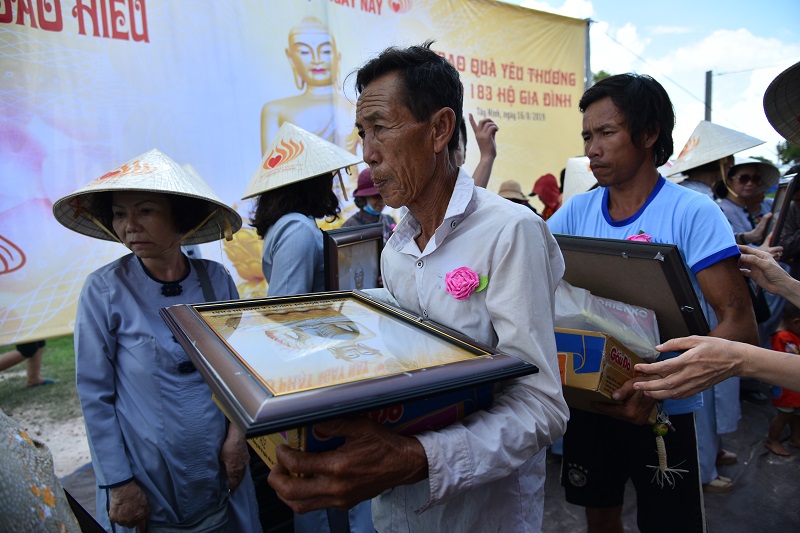 Tổng kết chương trình cúng dường Trai Tăng và Trao quà cho 183 hộ dân ở Tây Ninh (C225)