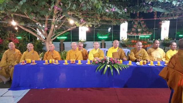 Trang nghiêm lễ vía Phật Di Đà ở chùa Linh Sơn Pháp Ấn