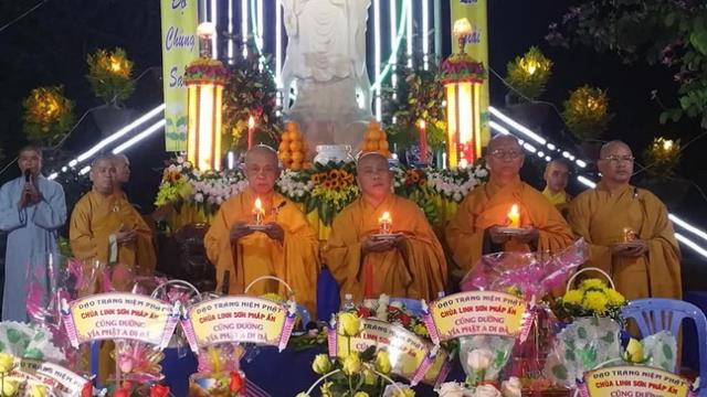 Trang nghiêm lễ vía Phật Di Đà ở chùa Linh Sơn Pháp Ấn