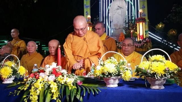 Trang nghiêm lễ vía Phật Di Đà ở chùa Linh Sơn Pháp Ấn