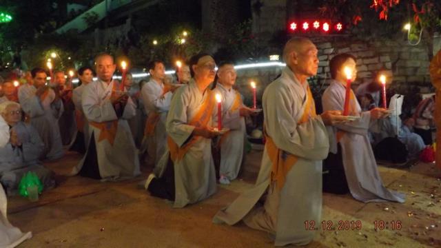 Trang nghiêm lễ vía Phật Di Đà ở chùa Linh Sơn Pháp Ấn
