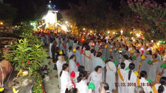 Trang nghiêm lễ vía Phật Di Đà ở chùa Linh Sơn Pháp Ấn