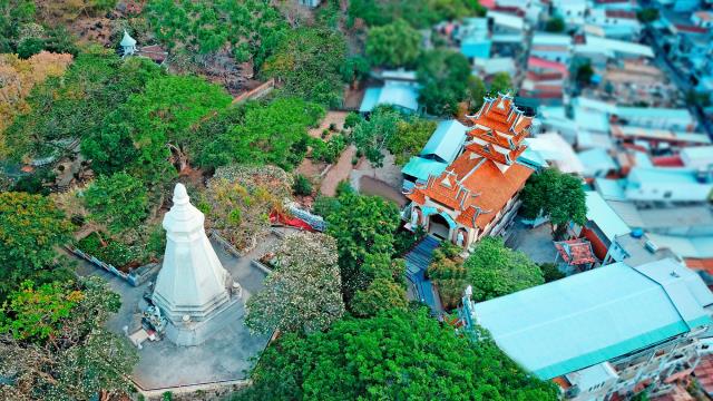 Chùa Hộ Pháp, Vũng Tàu Với Di Sản Văn Hóa: 4 Tấm Bia Kinh Chuyển Pháp Luân