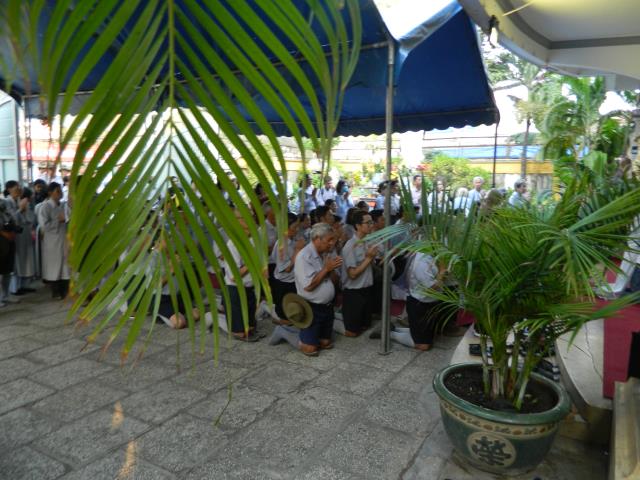 Tiễn Một Áng  Mây