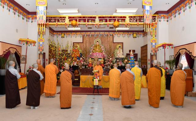 Tiếng Trống Lân &amp; Pháo Nổ Rộn Ràng Mừng Xuân Canh Tý  Tại Chùa Phổ Từ, Hayward, Hoa Kỳ
