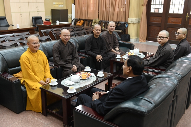 TP.HCM: Đại sứ Sri Lanka thăm học viện Phật giáo Việt Nam tại TP. HCM