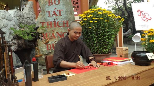 Hương Xuân Tỏa Rạng