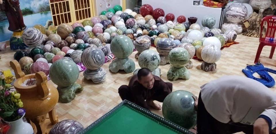 Phật giáo đến miền Tây trễ, nên xảy ra nhiều hệ lụy chắp vá tôn giáo?
