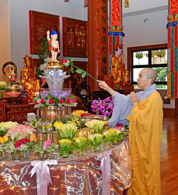Trang Nghiêm Lễ Kỷ Niệm Ngày Đức Phật Đản Sanh Lần Thứ 2644 (Pl 2564, Dl 2020) Tại Chùa Đức Viên, San Jose, Hoa Kỳ.
