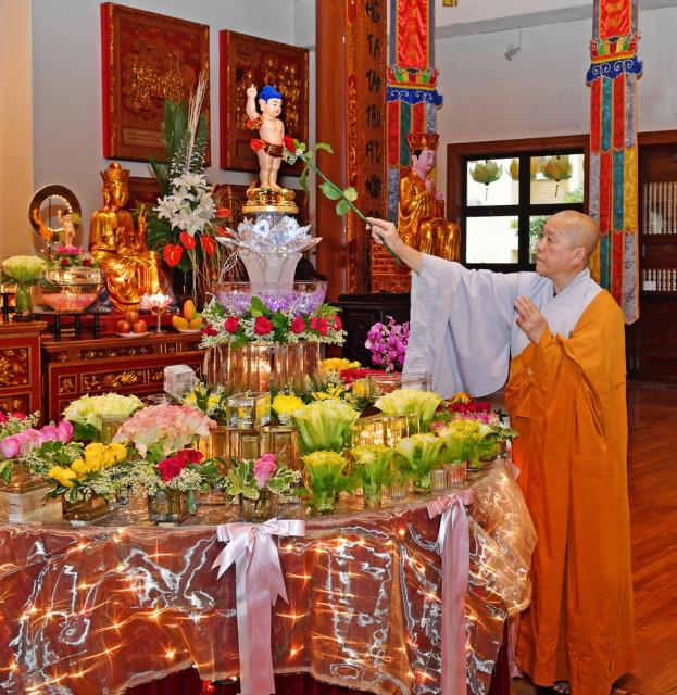 Trang Nghiêm Lễ Kỷ Niệm Ngày Đức Phật Đản Sanh Lần Thứ 2644 (Pl 2564, Dl 2020) Tại Chùa Đức Viên, San Jose, Hoa Kỳ.
