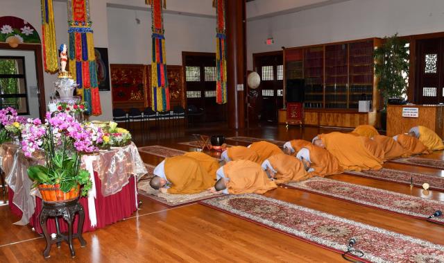 Trang Nghiêm Lễ Kỷ Niệm Ngày Đức Phật Đản Sanh Lần Thứ 2644 (Pl 2564, Dl 2020) Tại Chùa Đức Viên, San Jose, Hoa Kỳ.