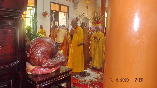 Tăng Ni thị xã Ninh Hòa tác pháp an cư