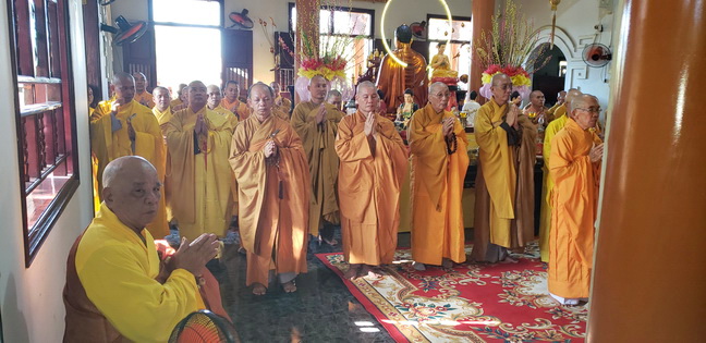 Tăng Ni thị xã Ninh Hòa tác pháp an cư