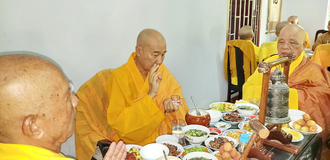 Tăng Ni thị xã Ninh Hòa tác pháp an cư