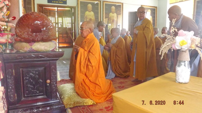 Tăng Ni thị xã Ninh Hòa tác pháp an cư