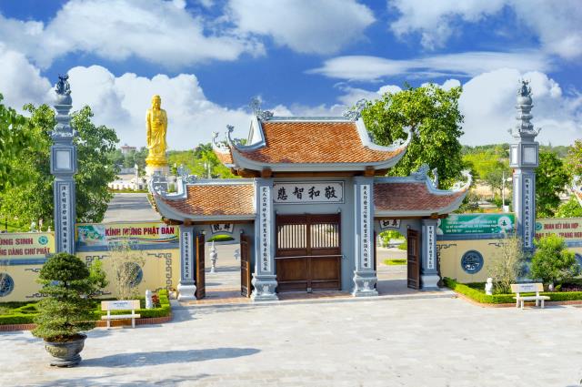 Đại Từ Ân - Ngôi Chùa &amp; Trường Phật Học Nằm Trong  Khu Đô Thị Sinh Thái Cao Cấp Đan Phượng, Hà Nội