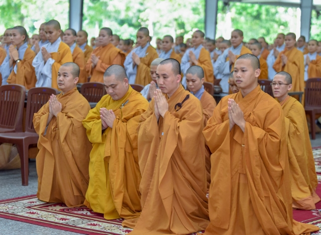 TP. HCM: Ban Trị Sự thăm trường hạ Học viện PGVN tại TP.HCM