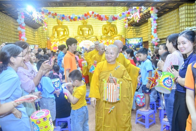 Tết Trông trăng tại chùa Giác Ngộ - Một đêm ý nghĩa