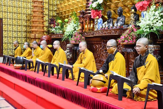 Khóa Tu Online Mùa Dịch Và Sự Tùy Duyên Bất Biến Trong Giáo Lý Phật Đà