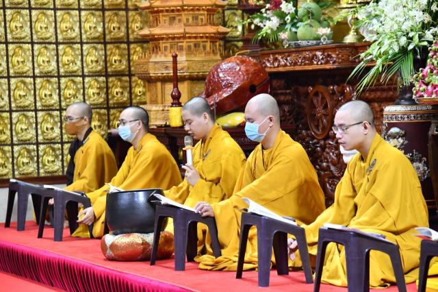 Khóa Tu Online Mùa Dịch Và Sự Tùy Duyên Bất Biến Trong Giáo Lý Phật Đà