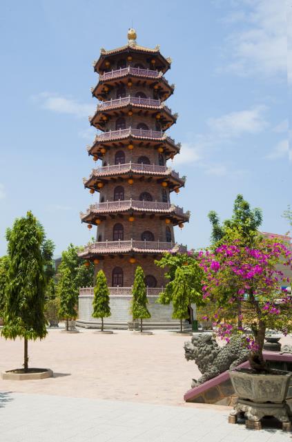 Chùa Từ Đàm, Huế: Ngôi Cổ Tự Danh Lam Trên Đất Cố Đô