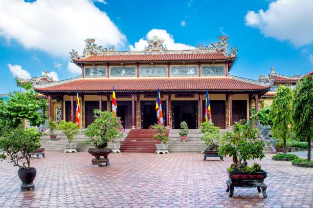 Chùa Từ Đàm, Huế: Ngôi Cổ Tự Danh Lam Trên Đất Cố Đô