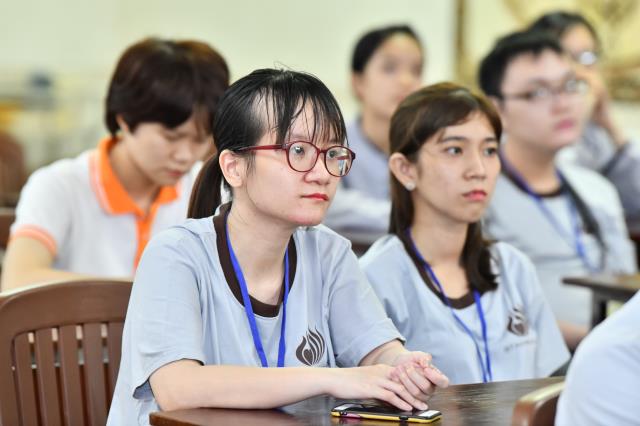 Khi người trẻ tham dự khóa tu