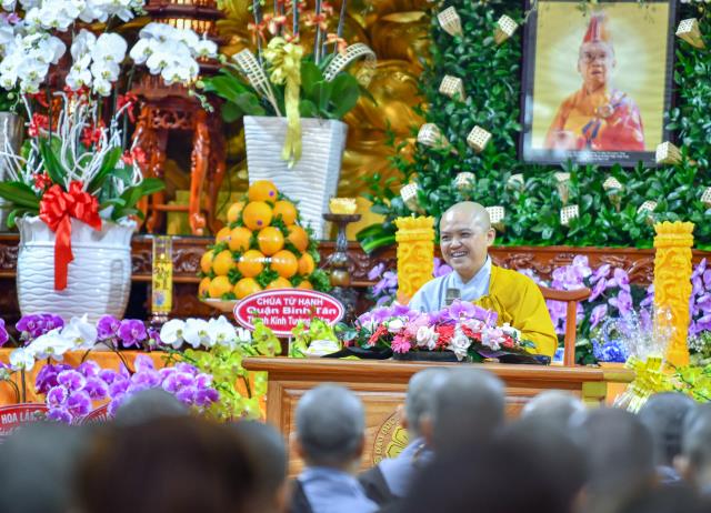 &quot;Trong chùa, có cả Ta-bà&quot; - NS. TN. Hương Nhũ