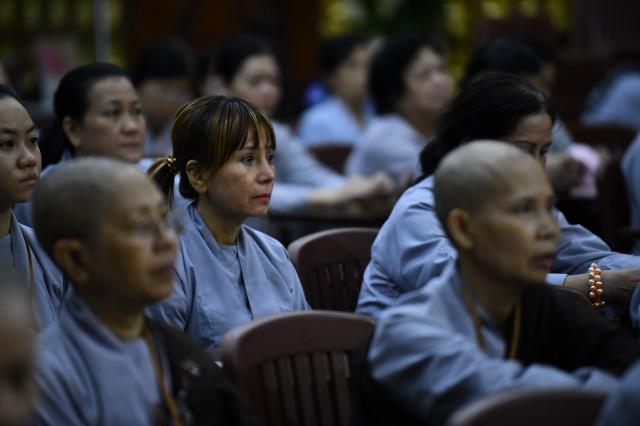 HT. Thích Tâm Trí chia sẻ pháp thoại trong khóa tu Xuất gia gieo duyên