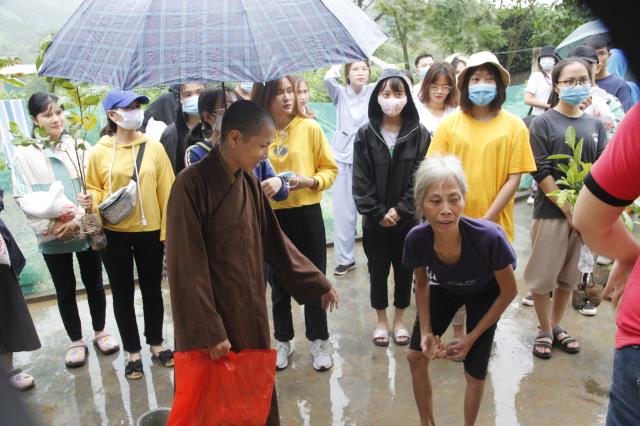 Lào Cai : CLB Thiện Nguyện Duyên Từ Tâm cùng CLB Thanh Thiếu Niên Phật Tử Chùa Sủi tổ chức chuyến đi thiện nguyện tại huyện Văn Bàn tỉnh Lào Cai