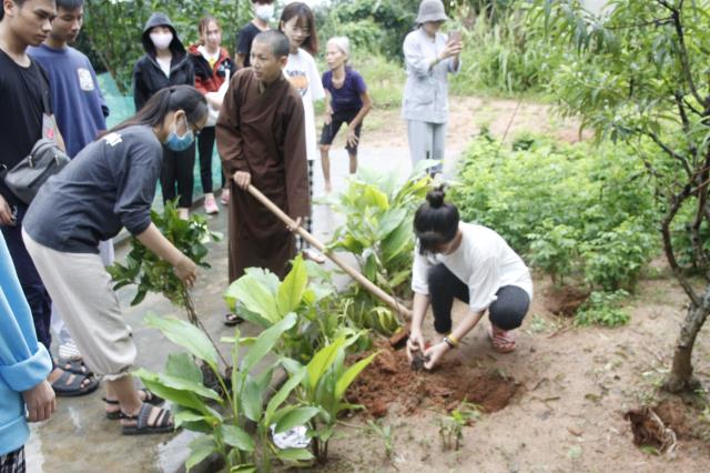 Lào Cai : CLB Thiện Nguyện Duyên Từ Tâm cùng CLB Thanh Thiếu Niên Phật Tử Chùa Sủi tổ chức chuyến đi thiện nguyện tại huyện Văn Bàn tỉnh Lào Cai