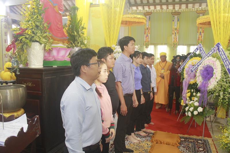 Đồng Tháp: Các đoàn viếng lễ tang cố Đại lão HT. Thích Thiện Huệ ngày thứ hai
