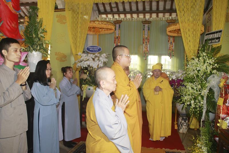 Đồng Tháp: Các đoàn viếng lễ tang cố Đại lão HT. Thích Thiện Huệ ngày thứ hai