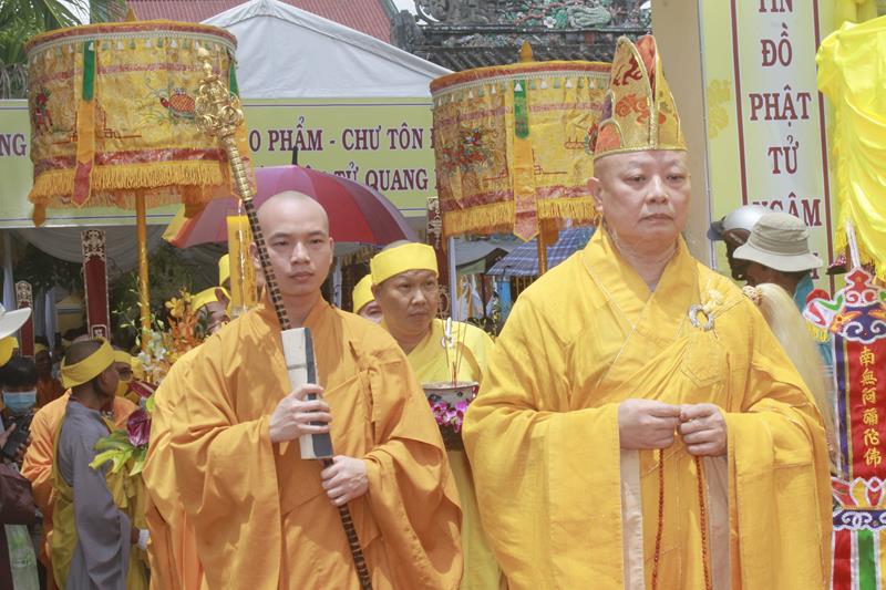 Đồng Tháp: Lễ truy niệm và phụng tống kim quan cố Trưởng lão HT. Thích Thiện Huệ nhập bảo tháp