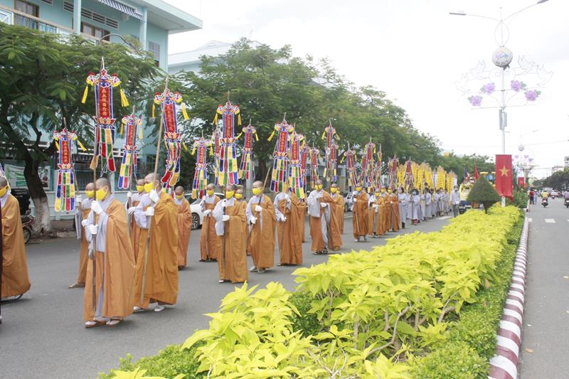 Đồng Tháp: Lễ truy niệm và phụng tống kim quan cố Trưởng lão HT. Thích Thiện Huệ nhập bảo tháp