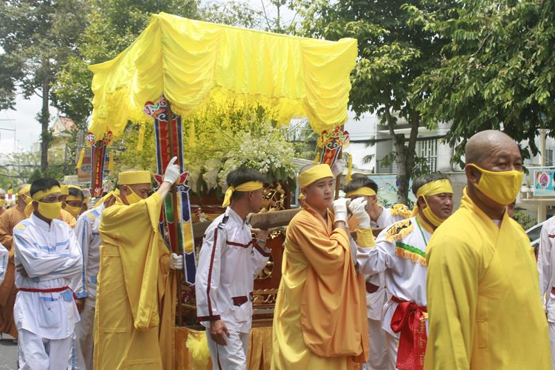 Đồng Tháp: Lễ truy niệm và phụng tống kim quan cố Trưởng lão HT. Thích Thiện Huệ nhập bảo tháp