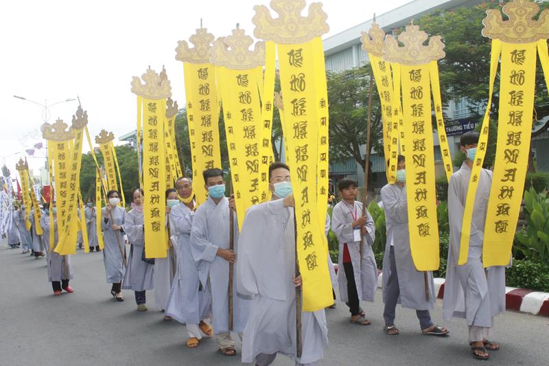 Đồng Tháp: Lễ truy niệm và phụng tống kim quan cố Trưởng lão HT. Thích Thiện Huệ nhập bảo tháp