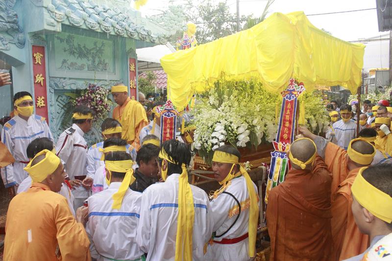 Đồng Tháp: Lễ truy niệm và phụng tống kim quan cố Trưởng lão HT. Thích Thiện Huệ nhập bảo tháp