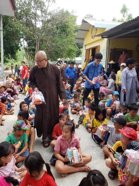 Trung thu đến với trẻ em nghèo