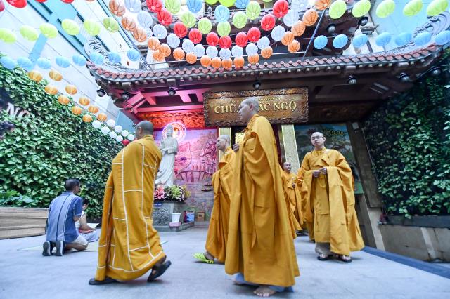 Chùm ảnh: Ăn trong chánh niệm sáng ngày 15/09/2020