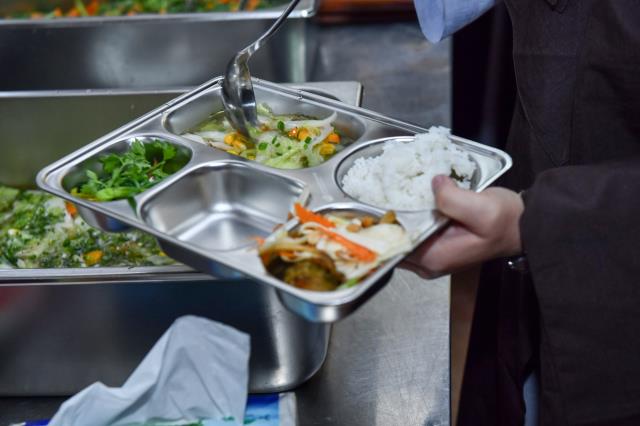 Chùm ảnh: Ăn cơm chánh niệm trưa ngày 15/09/2020