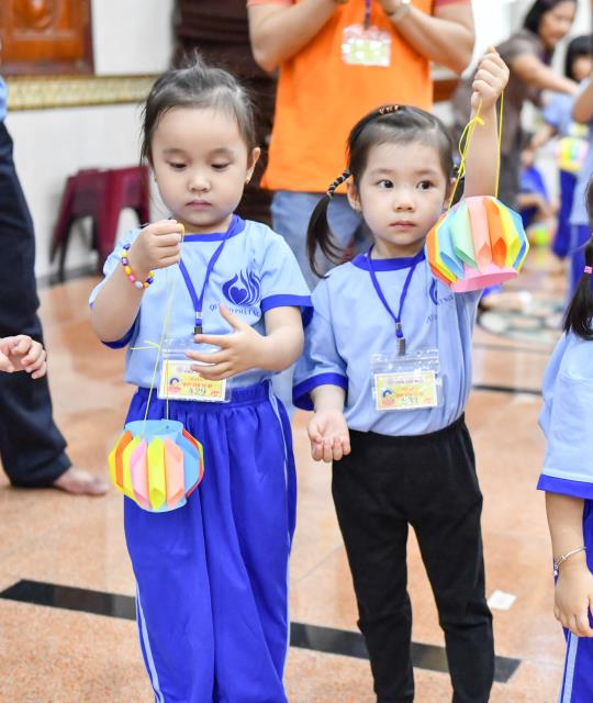 Không khí trung thu tràn ngập khóa tu Búp sen từ bi