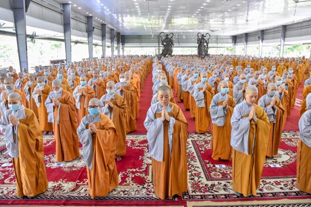 TP. HCM: LỄ TỰ TỨ TẠI TRƯỜNG HẠ HỌC VIỆN PHẬT GIÁO VIỆT NAM