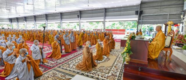 TP. HCM: LỄ TỰ TỨ TẠI TRƯỜNG HẠ HỌC VIỆN PHẬT GIÁO VIỆT NAM