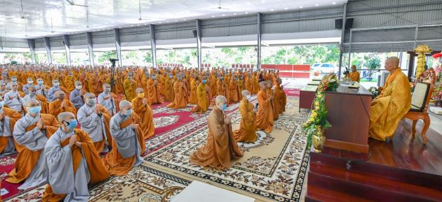 TP. HCM: LỄ TỰ TỨ TẠI TRƯỜNG HẠ HỌC VIỆN PHẬT GIÁO VIỆT NAM