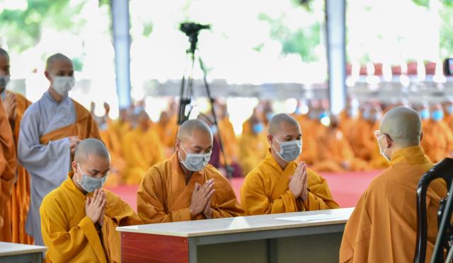 TP. HCM: LỄ TỰ TỨ TẠI TRƯỜNG HẠ HỌC VIỆN PHẬT GIÁO VIỆT NAM