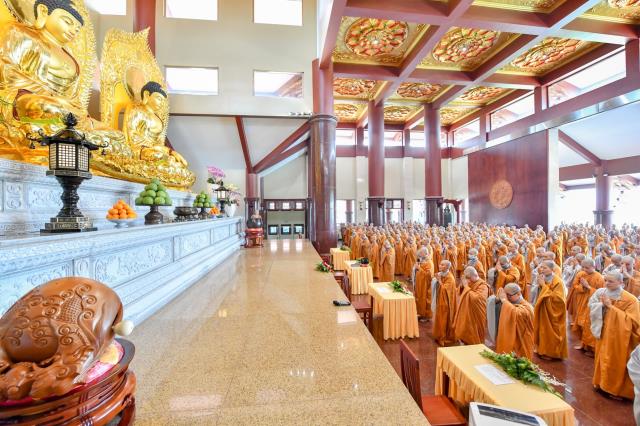 TP. HCM: LỄ TỰ TỨ TẠI TRƯỜNG HẠ HỌC VIỆN PHẬT GIÁO VIỆT NAM