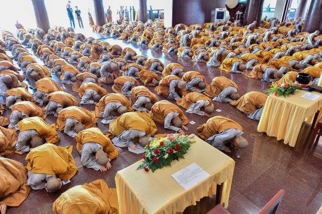 TP. HCM: LỄ TỰ TỨ TẠI TRƯỜNG HẠ HỌC VIỆN PHẬT GIÁO VIỆT NAM